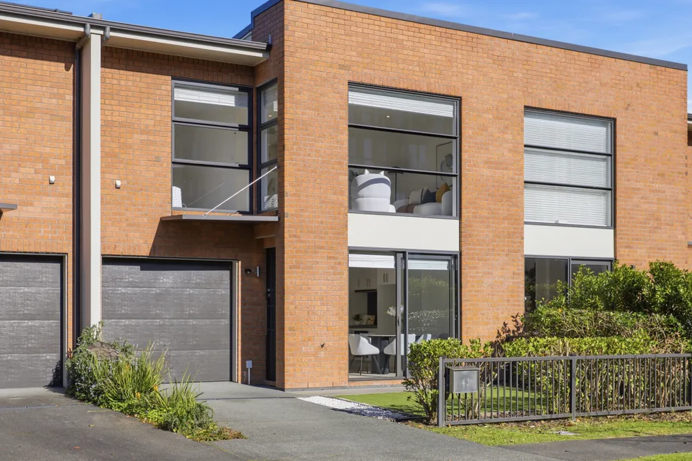 Photos of 43 Scoria Crescent