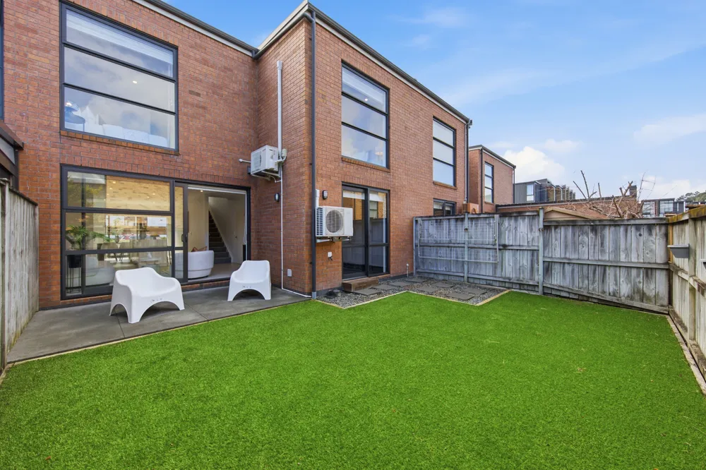 Photos of 43 Scoria Crescent