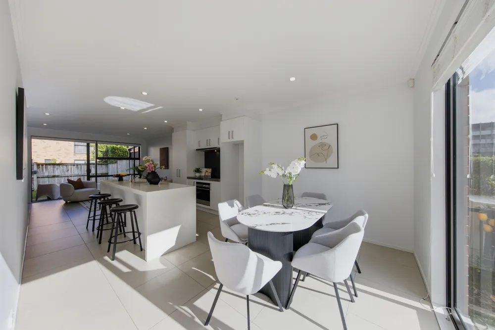 Photos of 43 Scoria Crescent