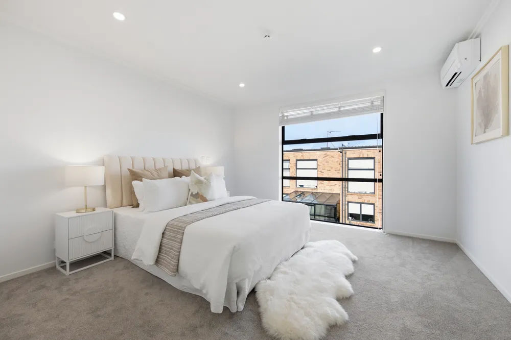 Photos of 43 Scoria Crescent