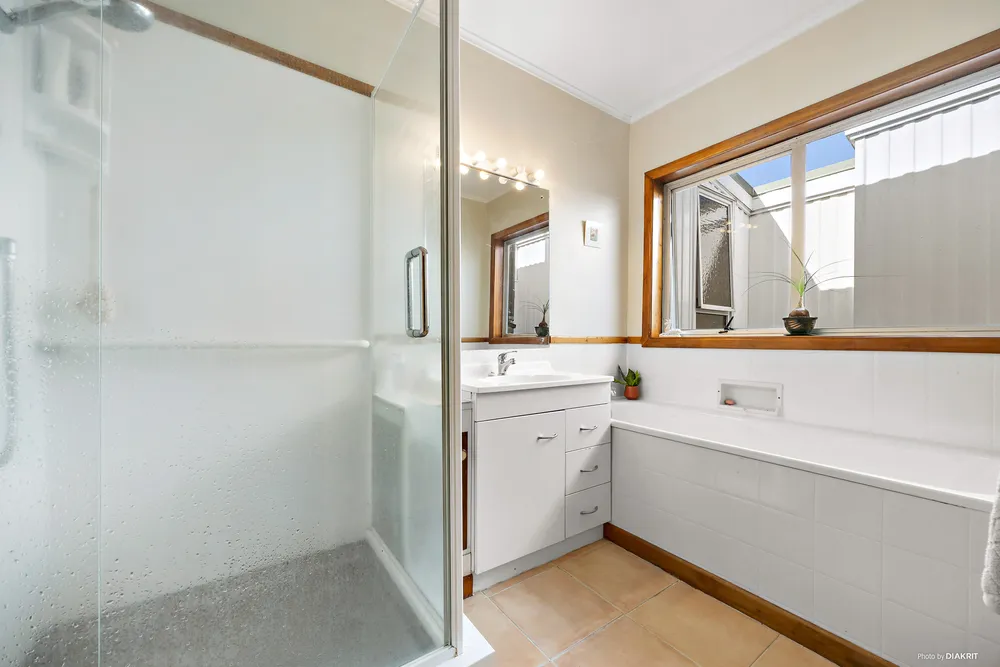 Photos of 31 Swan Crescent
