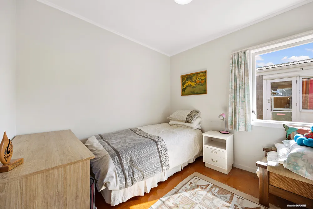 Photos of 31 Swan Crescent