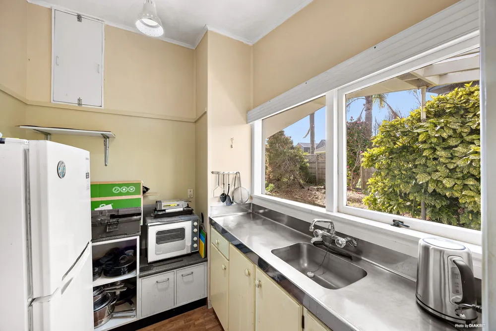 Photos of 31 Swan Crescent
