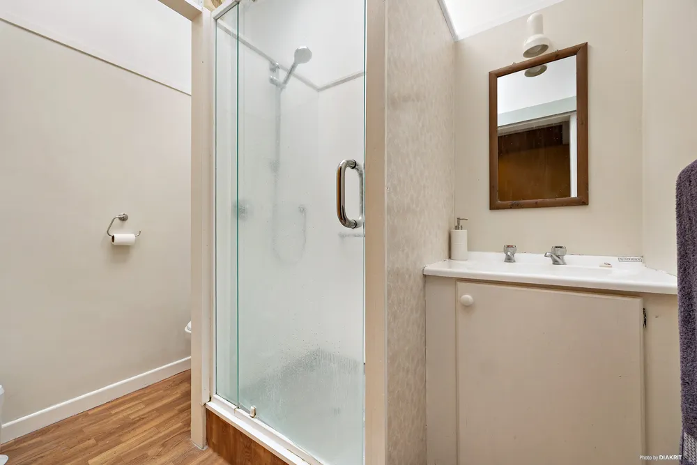 Photos of 31 Swan Crescent