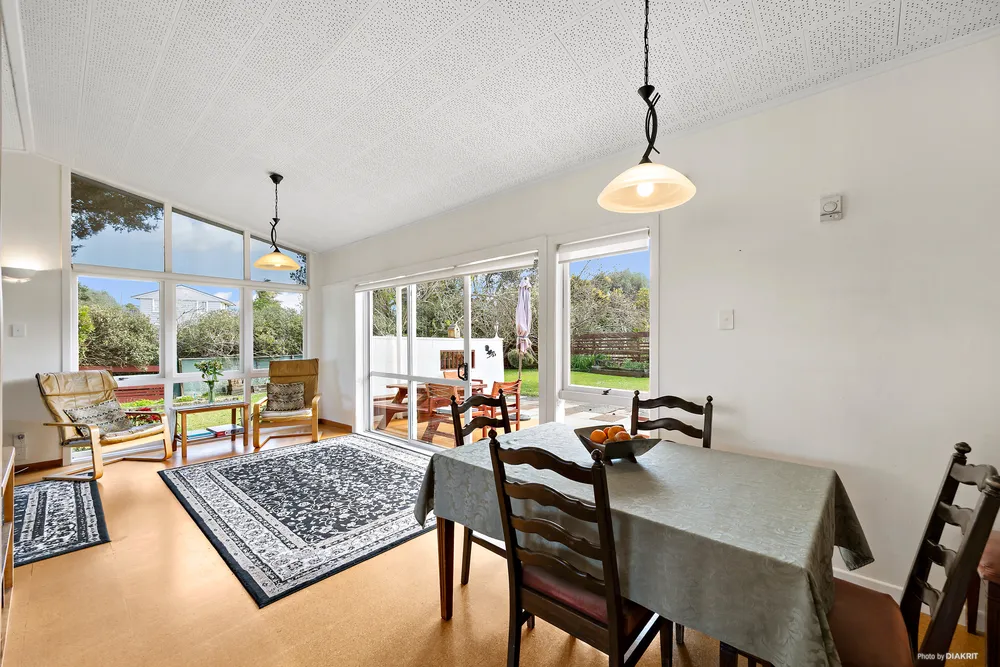 Photos of 31 Swan Crescent