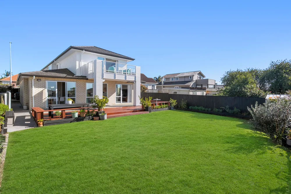 Photos of 75 Point Chevalier Road