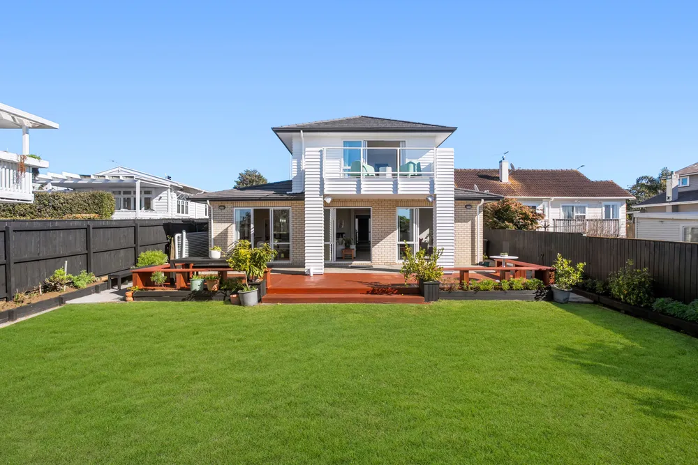 Photos of 75 Point Chevalier Road
