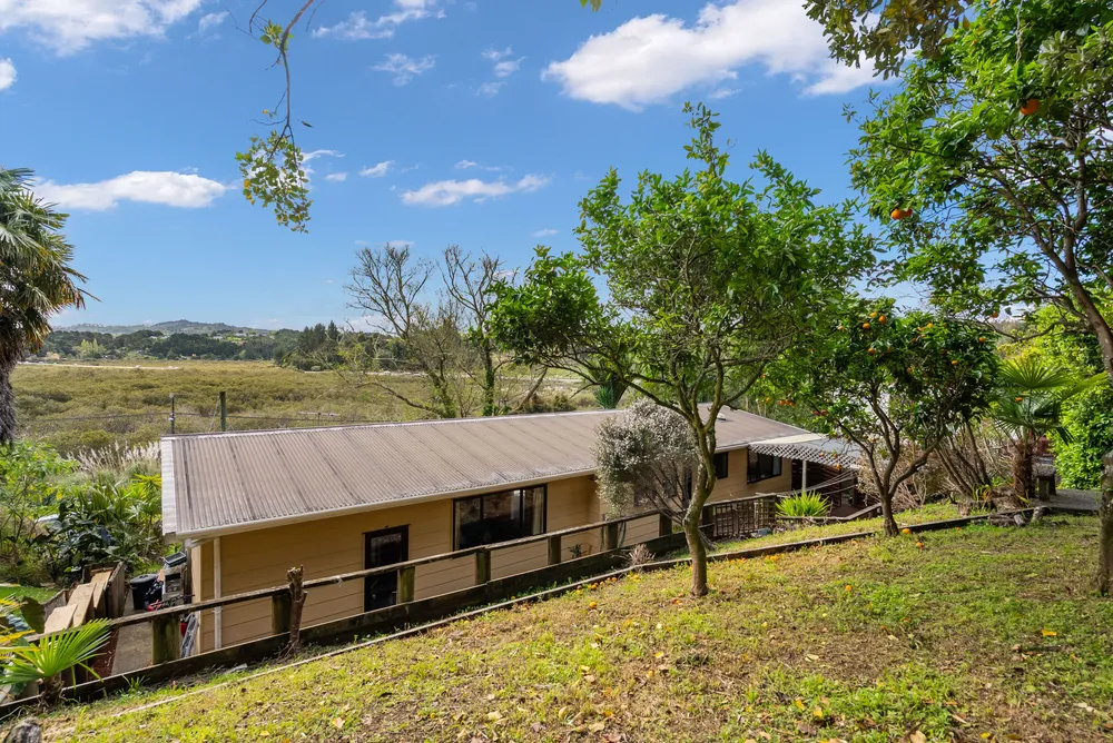 Photos of 3B Waimahanga Road