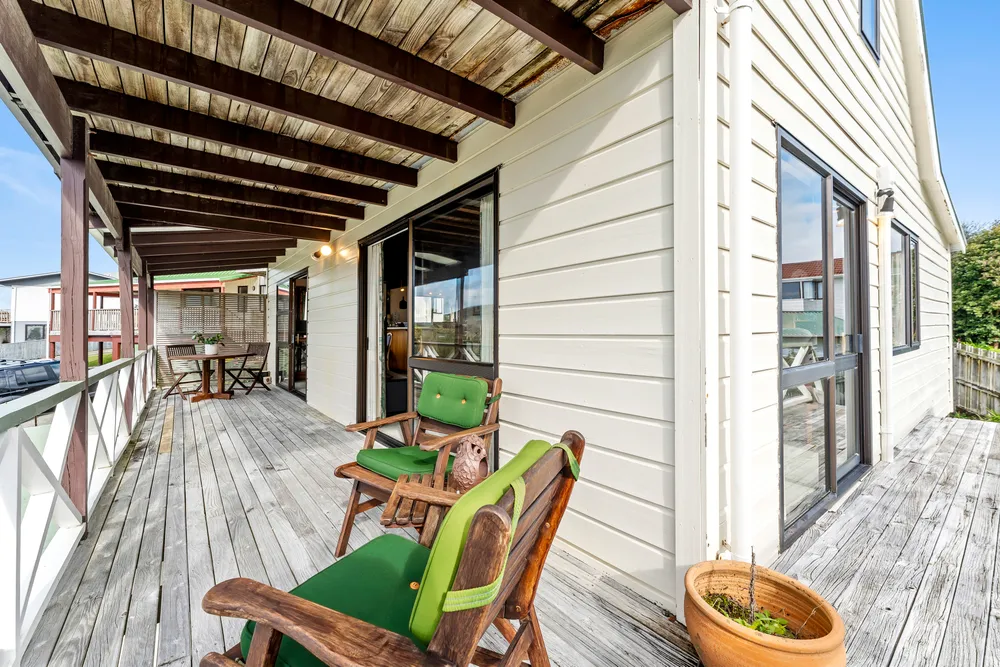 Photos of 20 Aurora Avenue