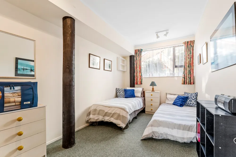 Photos of 20 Aurora Avenue