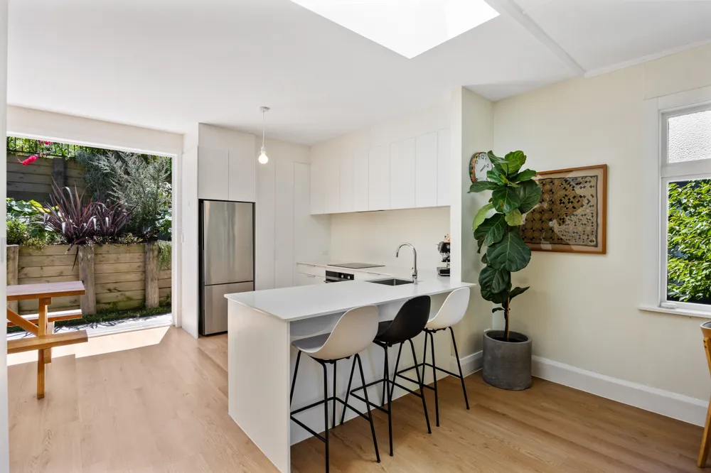 Photos of 28 Hastings Street