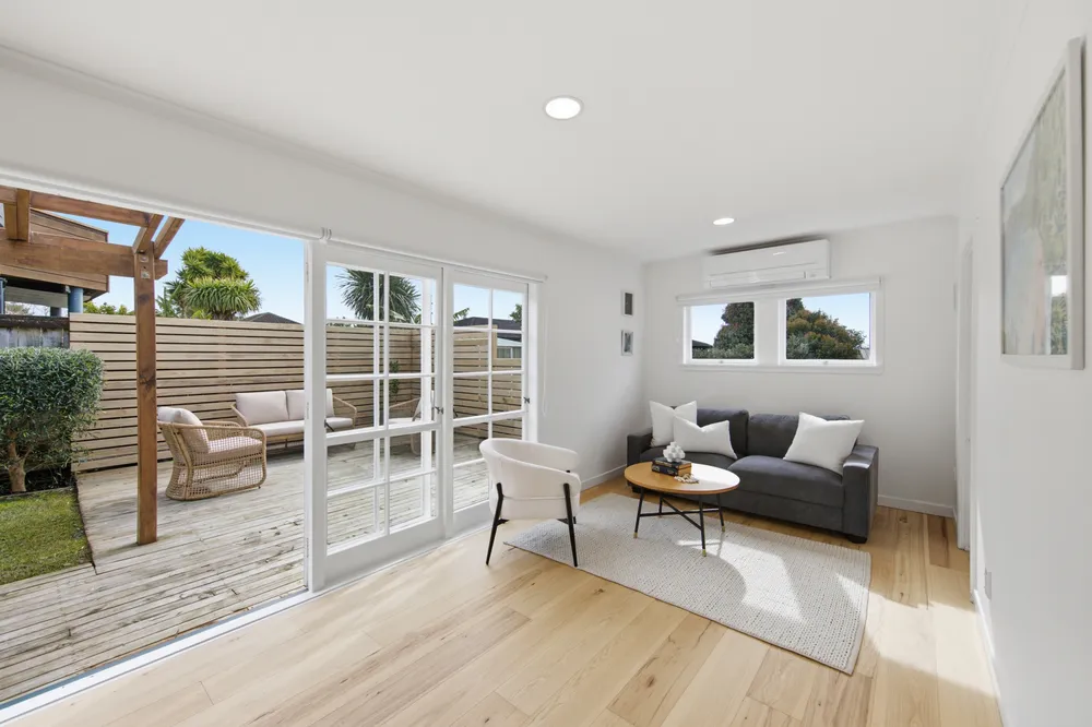 Photos of 16A Powell Street