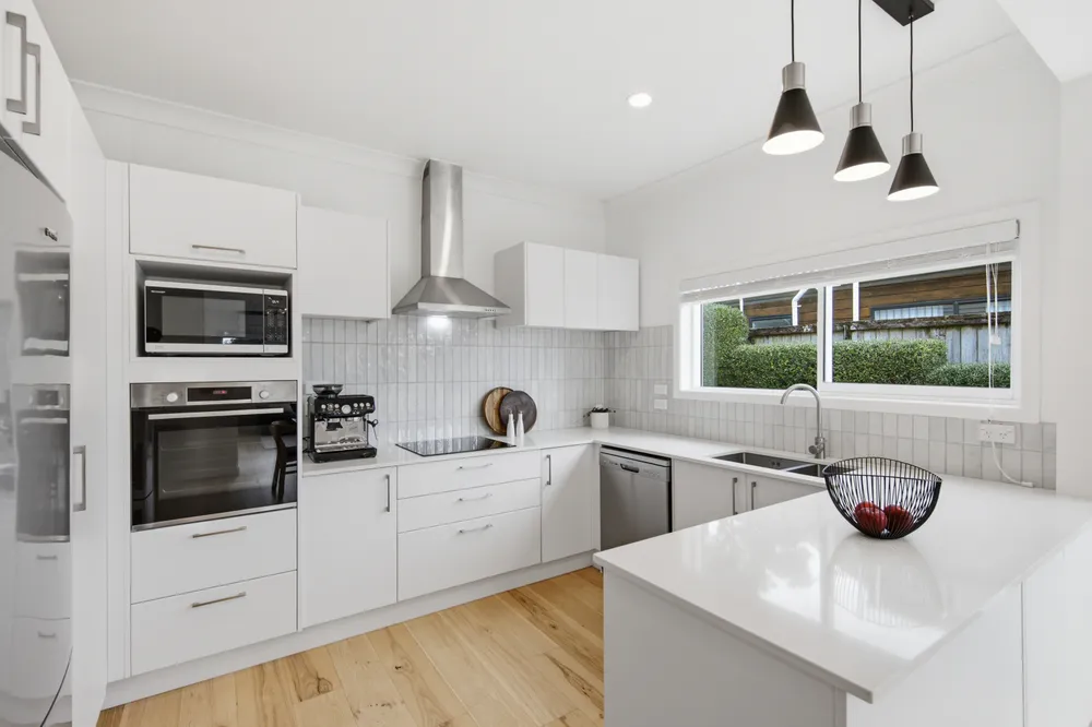 Photos of 16A Powell Street