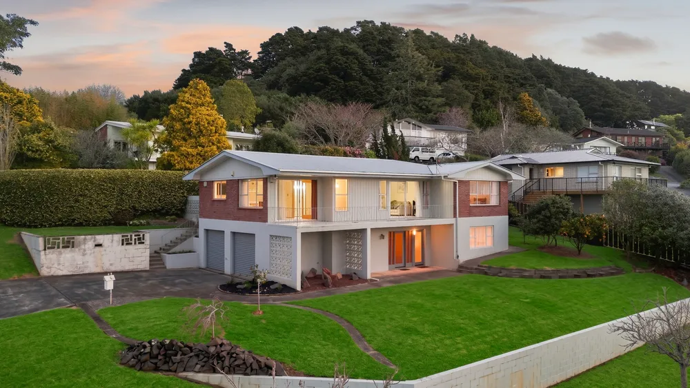 Photos of 2 Cherry Crescent