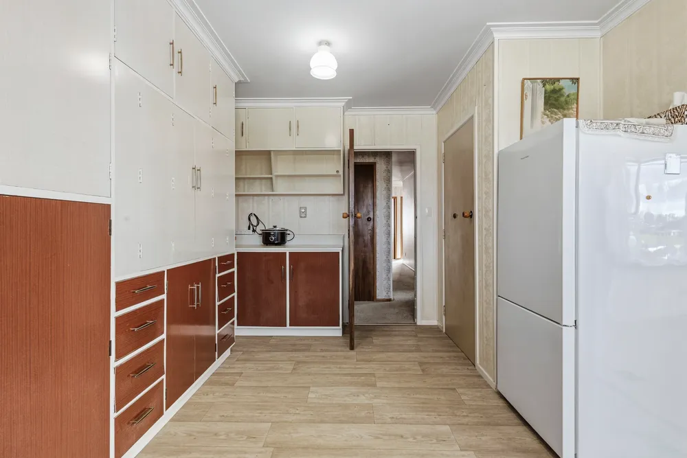 Photos of 2 Cherry Crescent