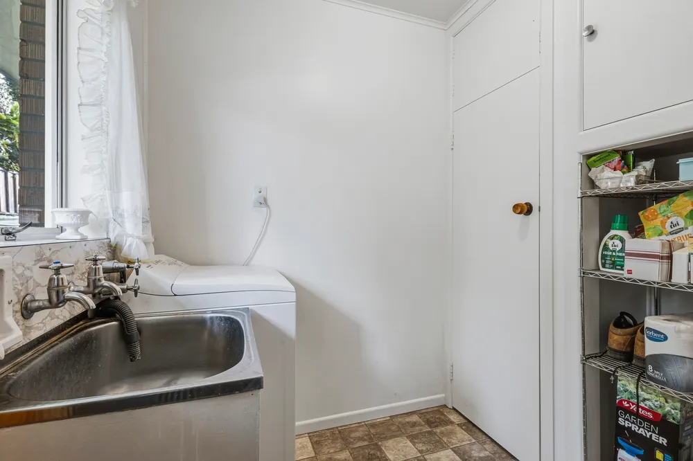 Photos of 2 Cherry Crescent