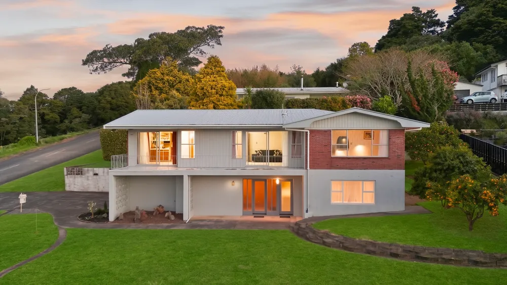 Photos of 2 Cherry Crescent
