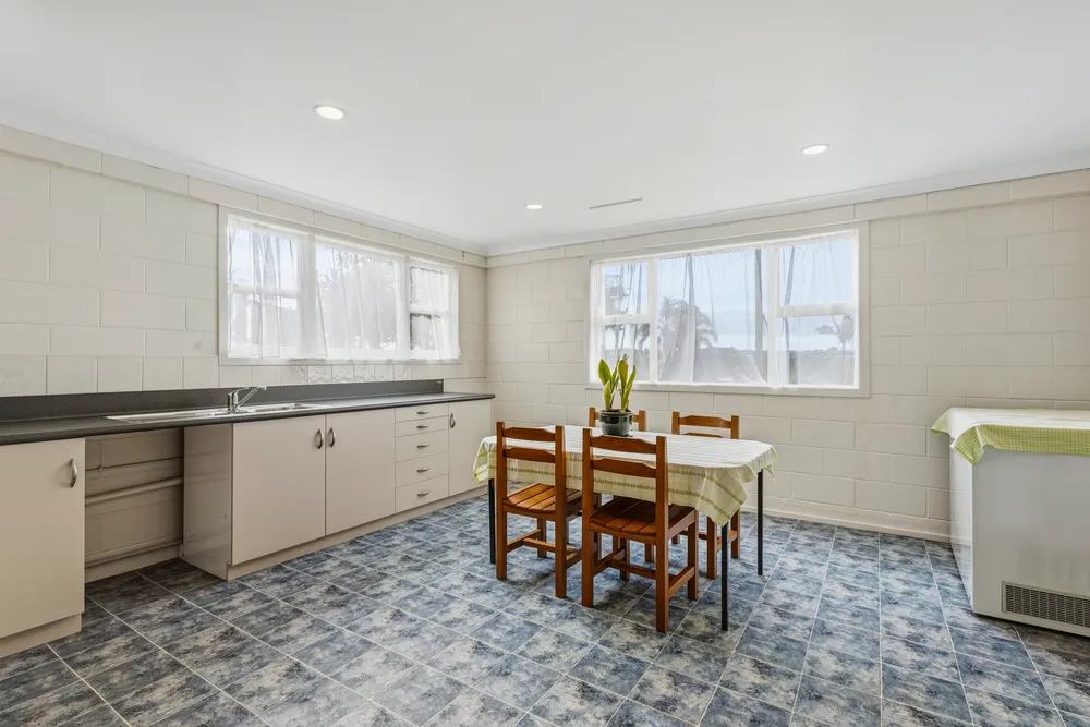Photos of 2 Cherry Crescent