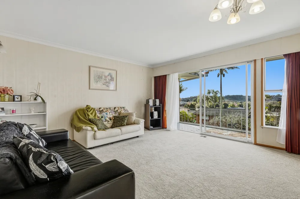 Photos of 2 Cherry Crescent