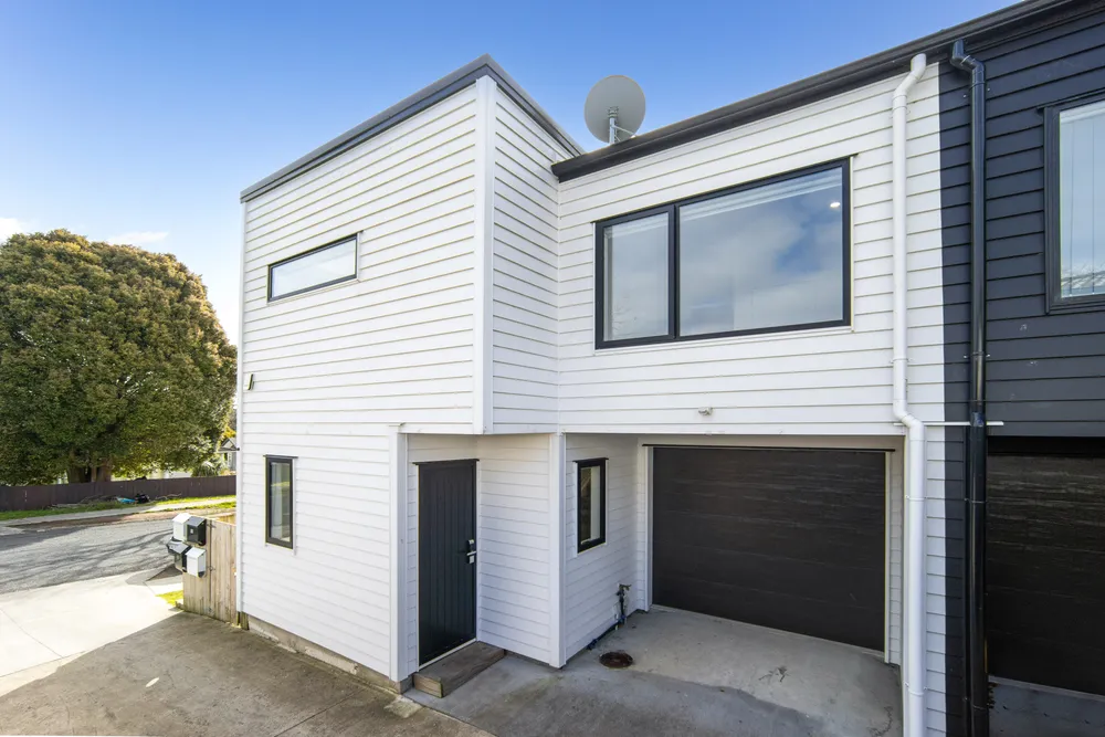 Photos of 8A Hobart Crescent