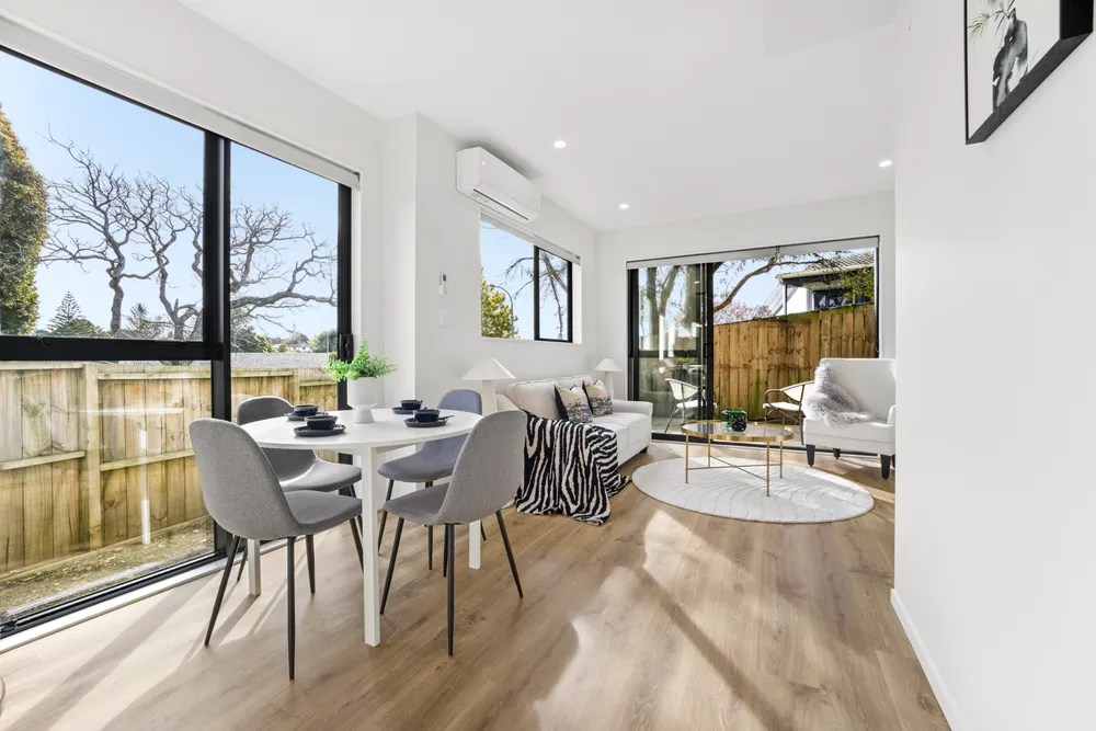 Photos of 8A Hobart Crescent
