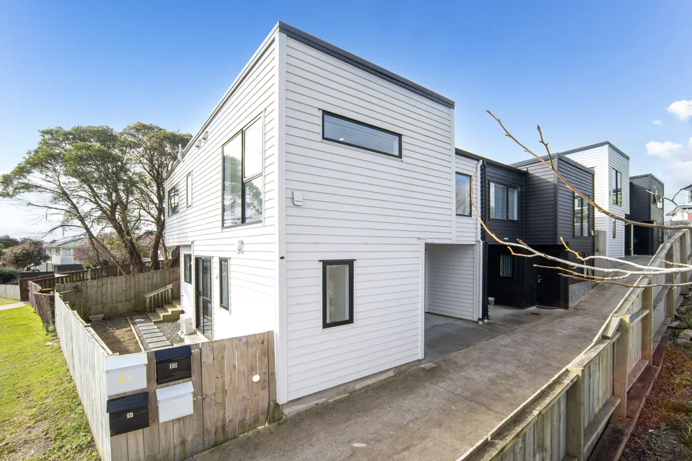Photos of 8A Hobart Crescent