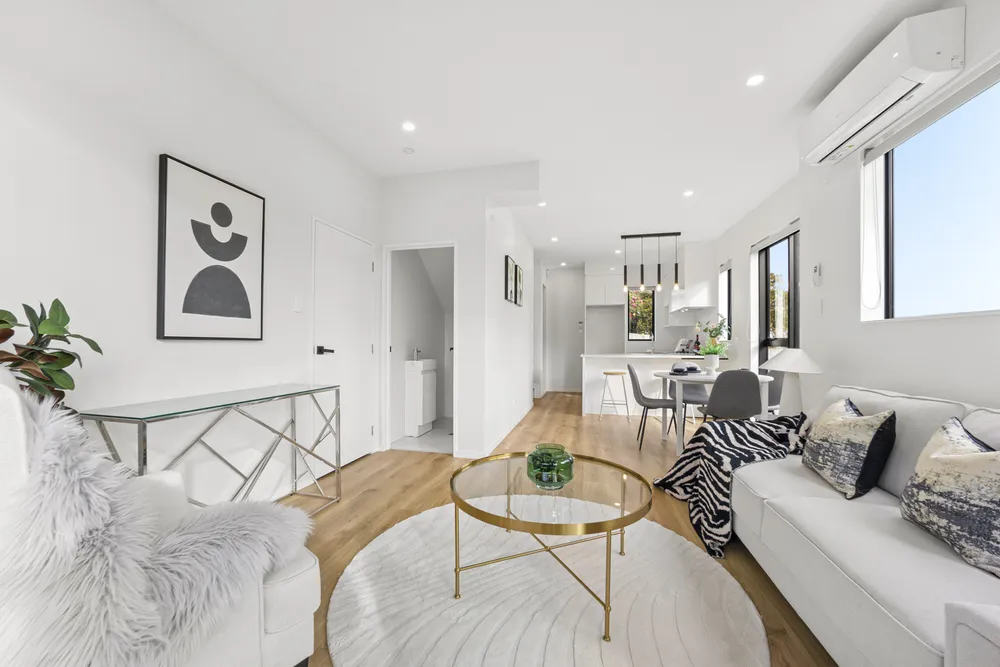 Photos of 8A Hobart Crescent