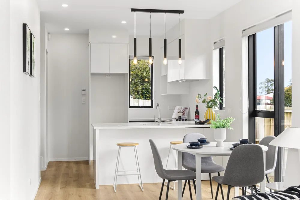 Photos of 8A Hobart Crescent