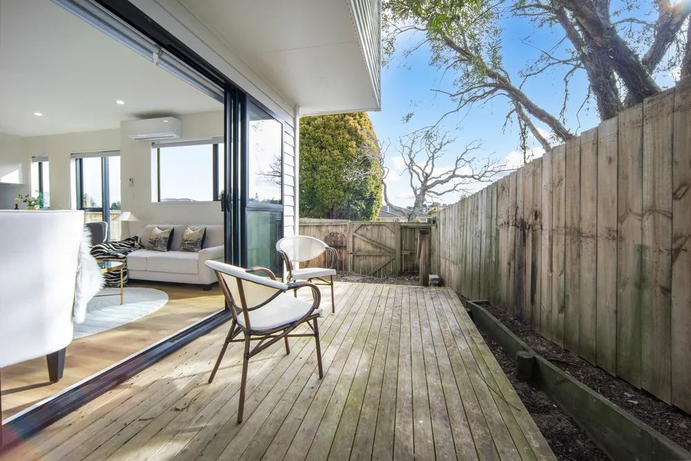 Photos of 8A Hobart Crescent