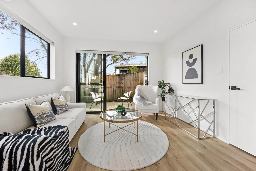 Photos of 8A Hobart Crescent