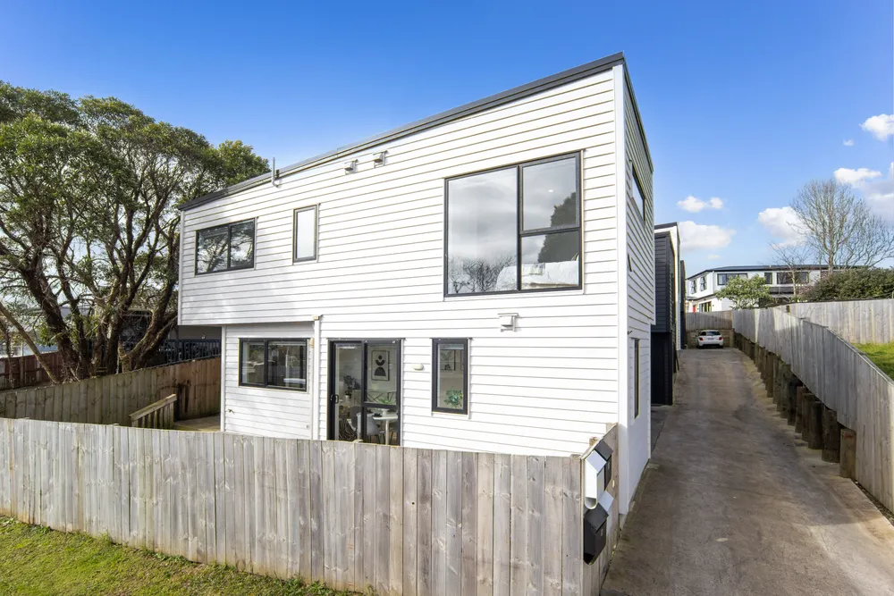 Photos of 8A Hobart Crescent