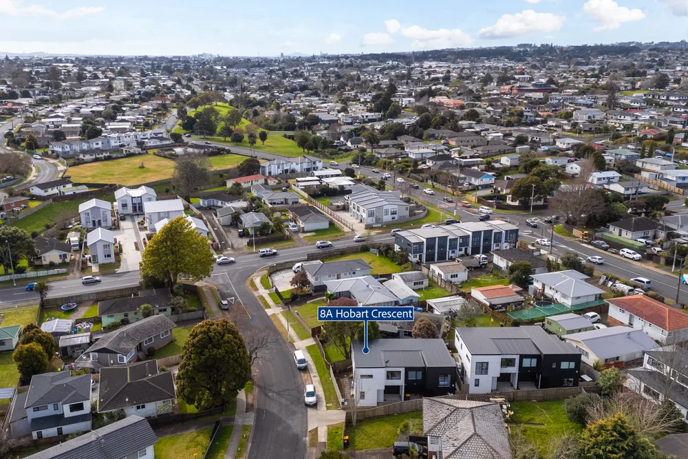 Photos of 8A Hobart Crescent