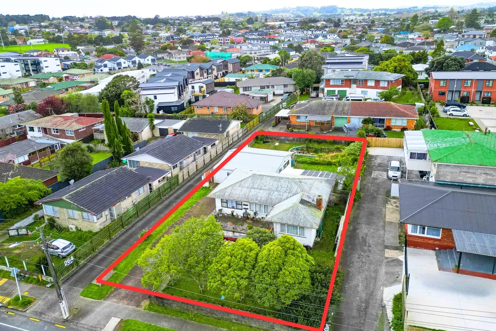 Photos of 266 Great South Road