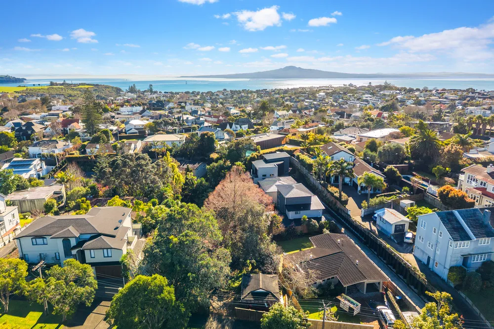 Photos of 68 Godden Crescent