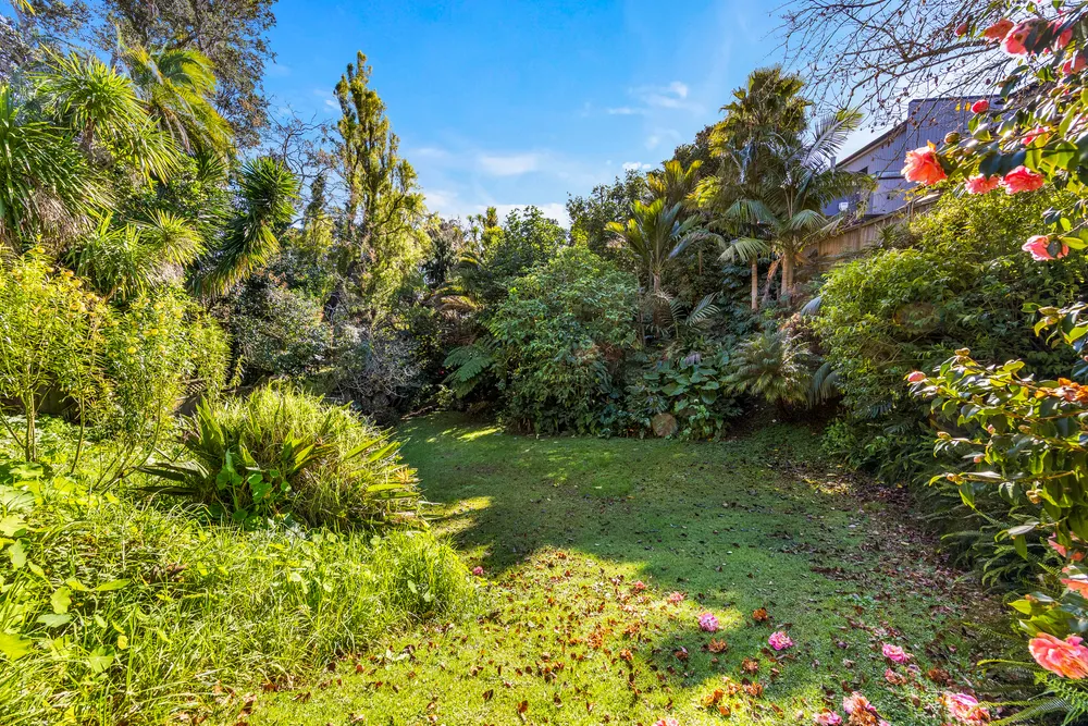 Photos of 68 Godden Crescent