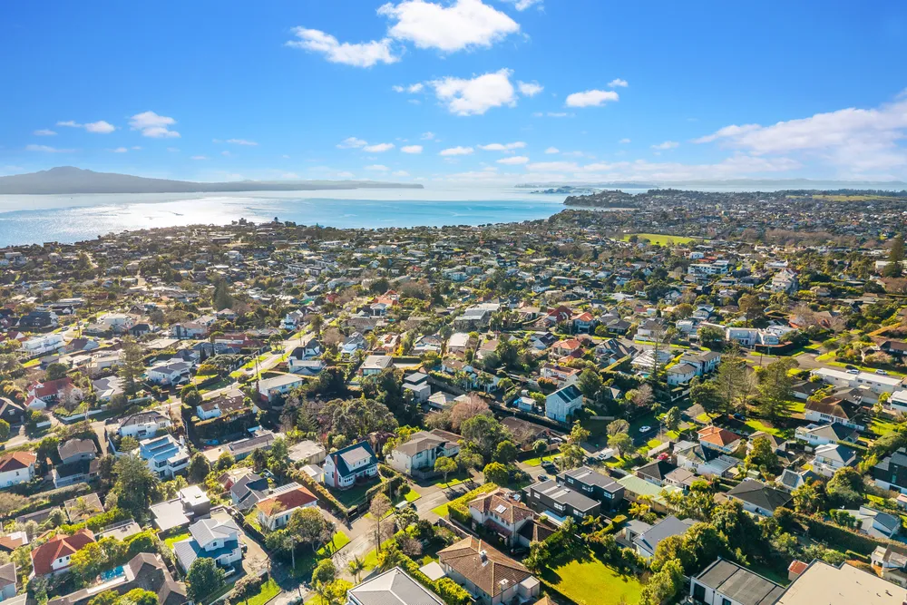 Photos of 68 Godden Crescent
