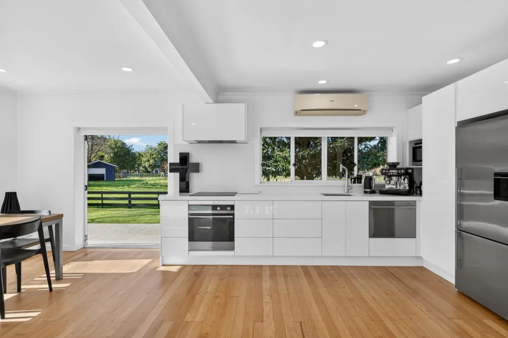 Photos of 2039 Te Pahu Road