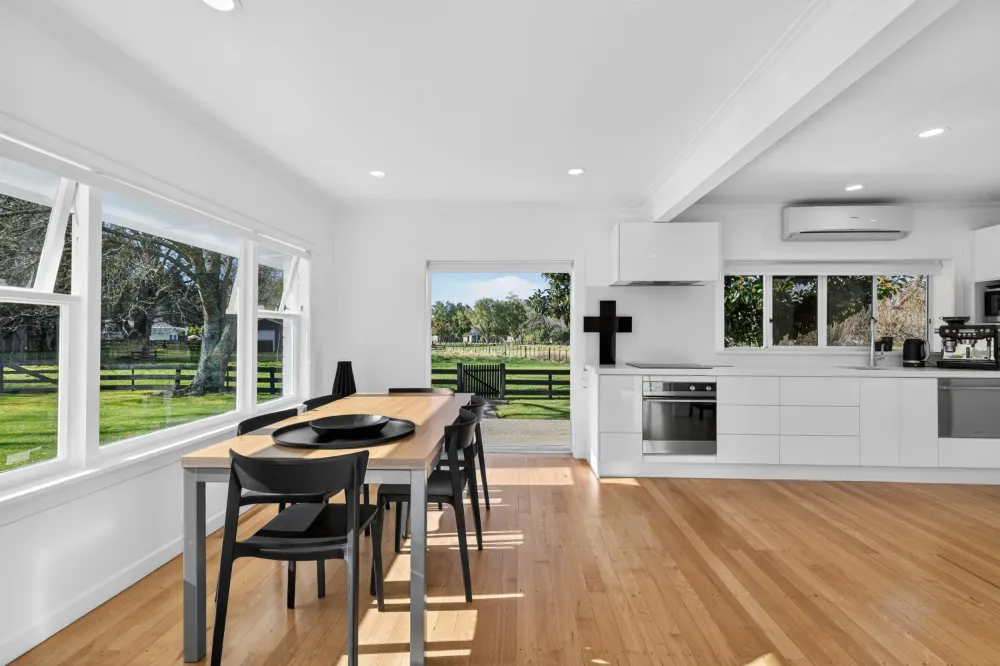 Photos of 2039 Te Pahu Road