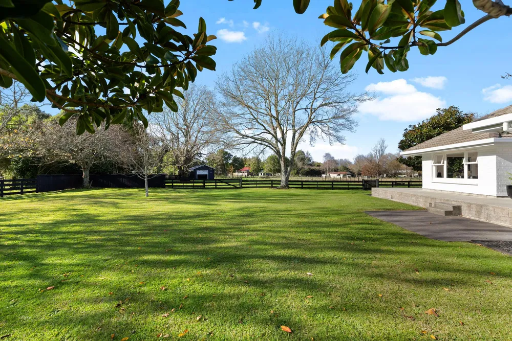 Photos of 2039 Te Pahu Road