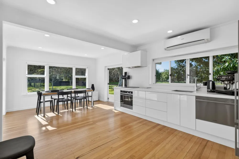 Photos of 2039 Te Pahu Road