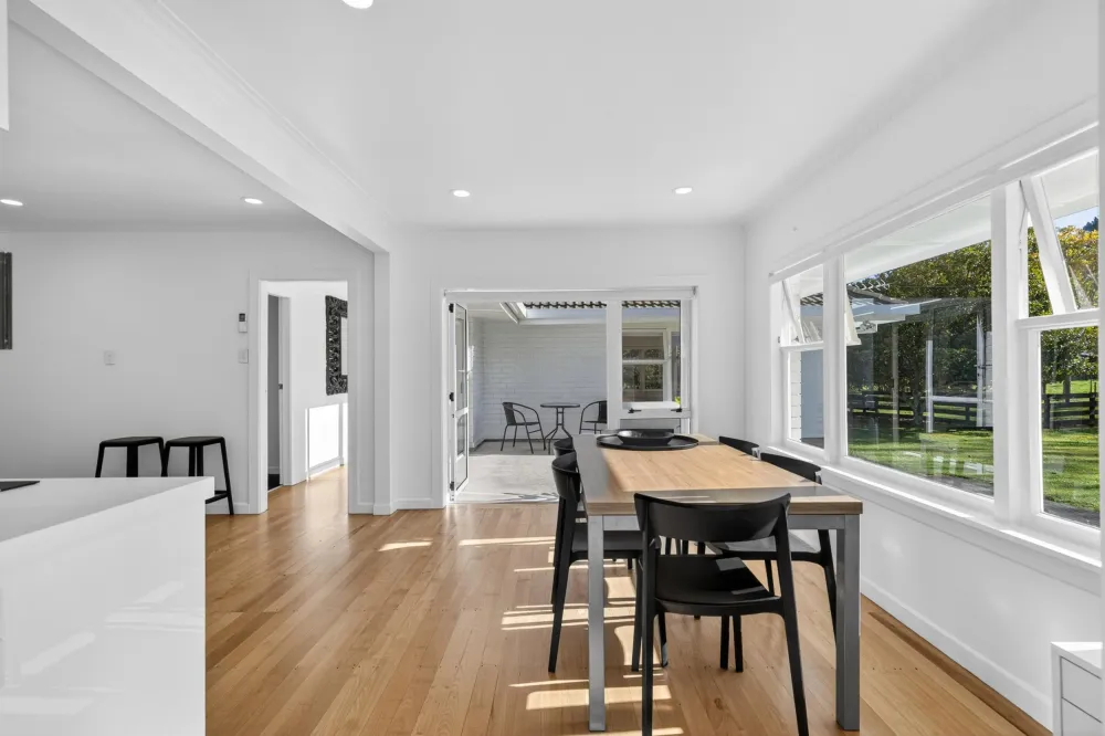 Photos of 2039 Te Pahu Road