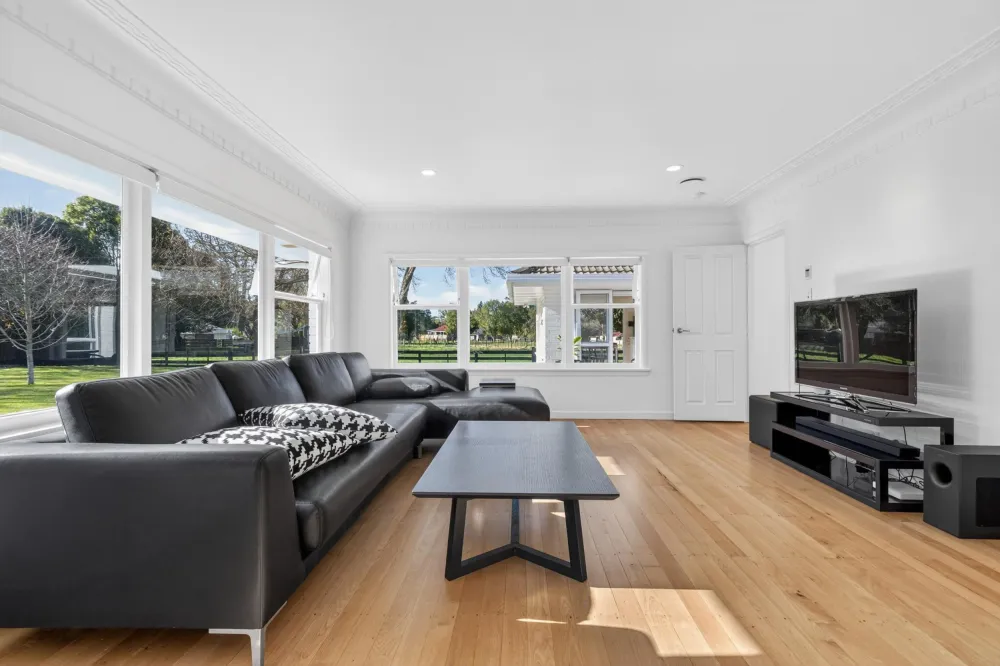 Photos of 2039 Te Pahu Road