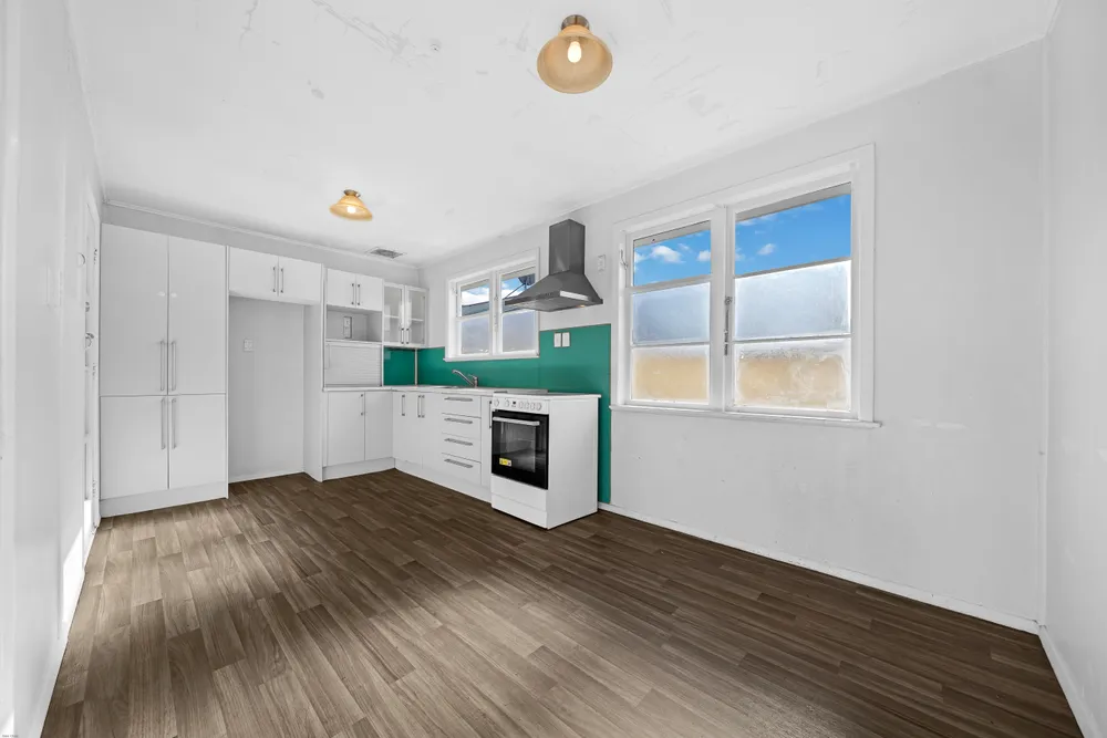 Photos of 5 Bowen Street