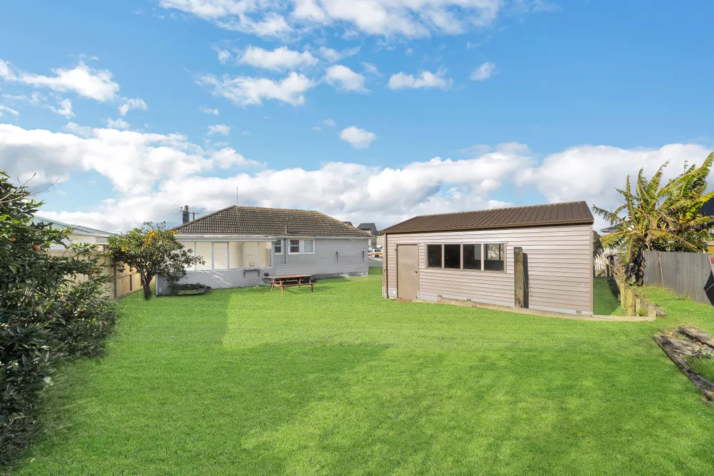 Photos of 5 Bowen Street