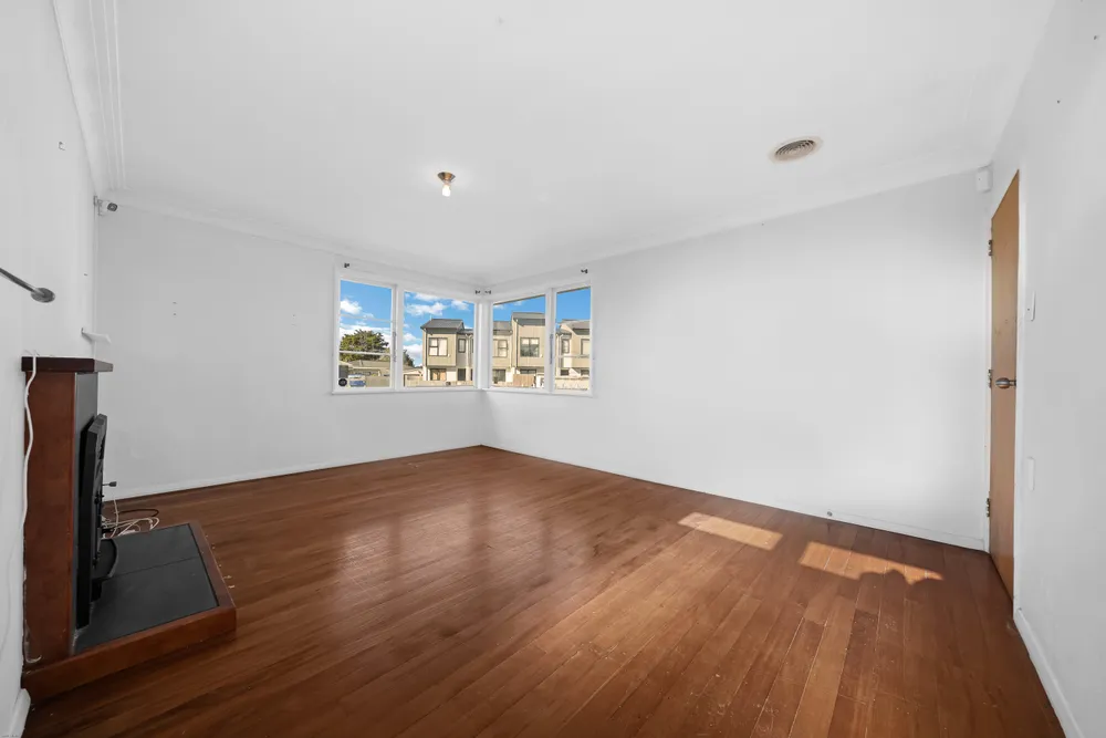 Photos of 5 Bowen Street