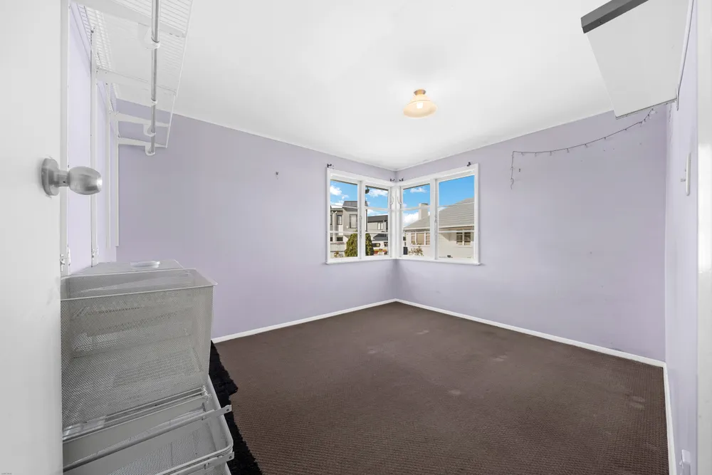 Photos of 5 Bowen Street
