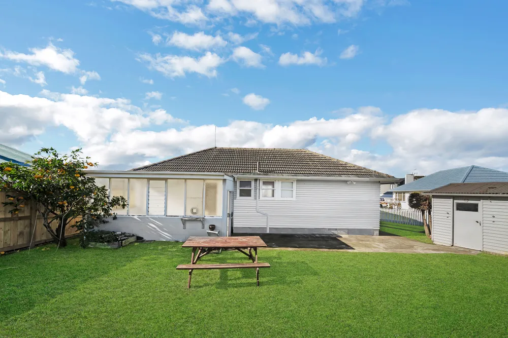 Photos of 5 Bowen Street