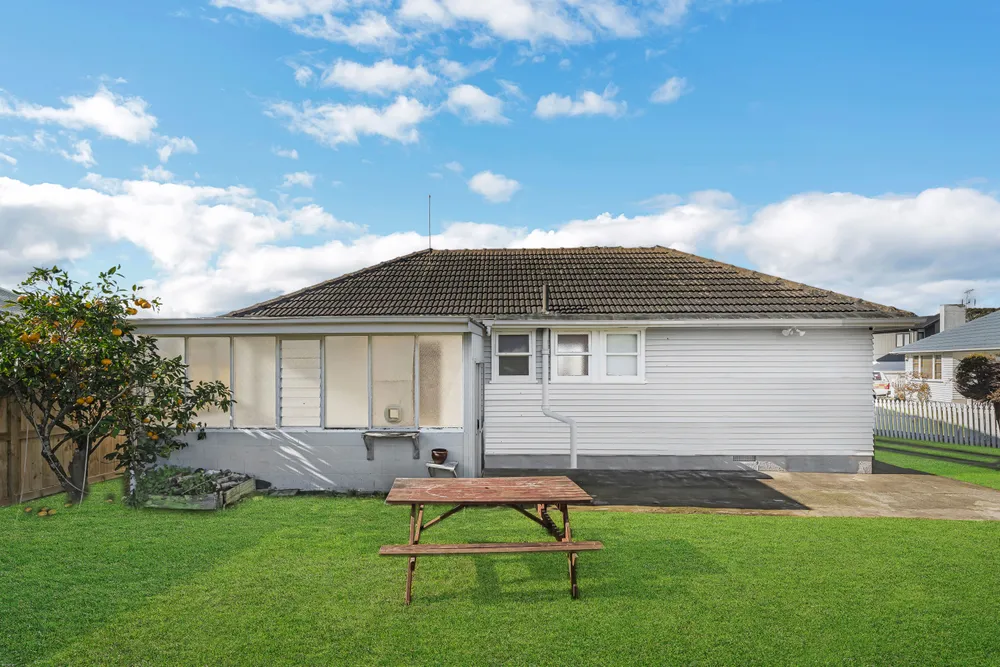 Photos of 5 Bowen Street