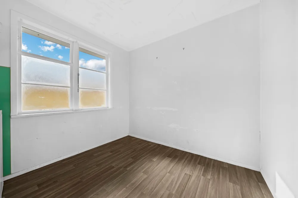 Photos of 5 Bowen Street