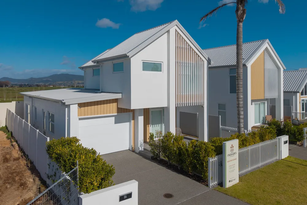 Photos of 106 Pallida Crescent